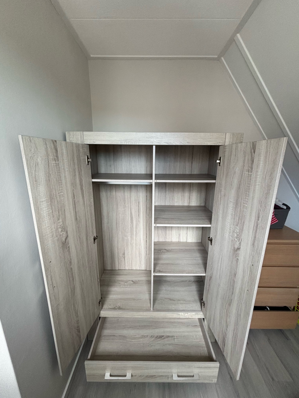 Mooie kledingkast van Babydump