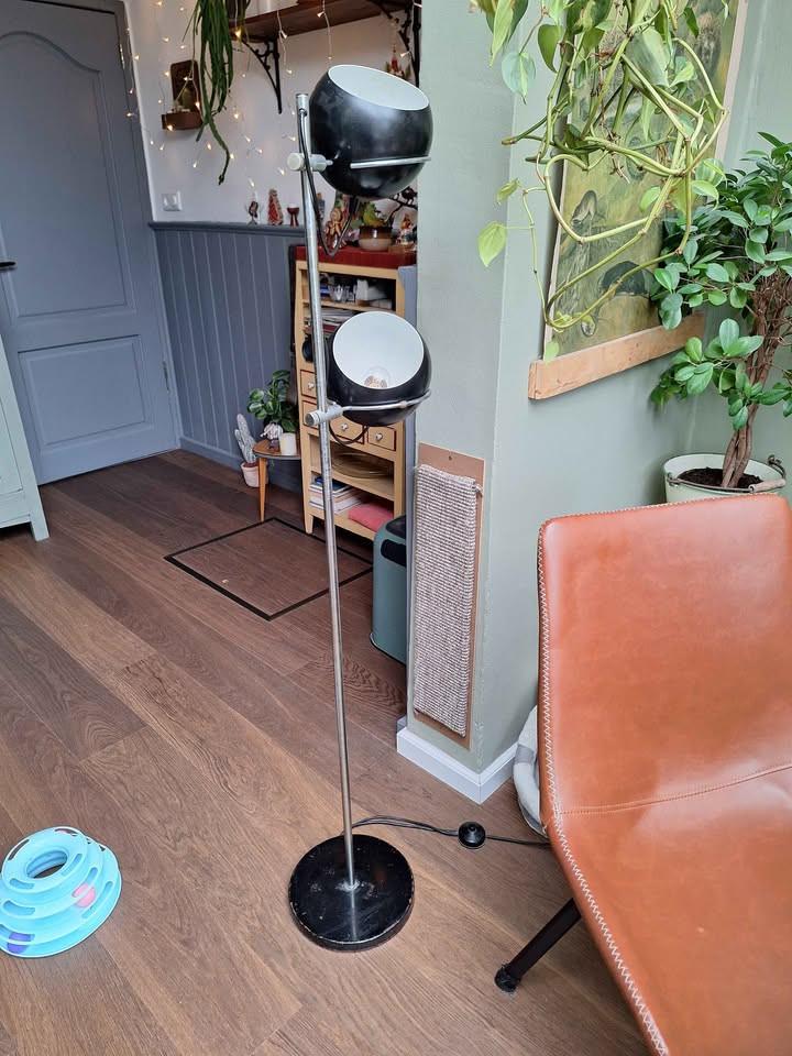 Vintage staande lamp met 2 lampenbollen