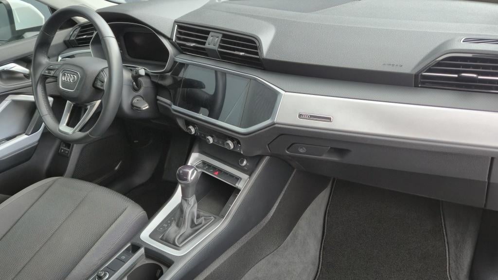 Audi Q3 45 tfsi e edition