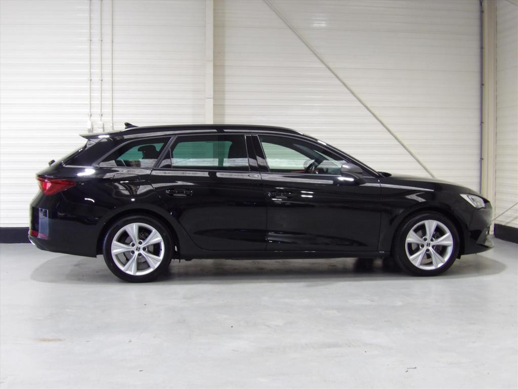 Seat Leon sportstourer 1.5 etsi 150pk dsg-7 fr business intense