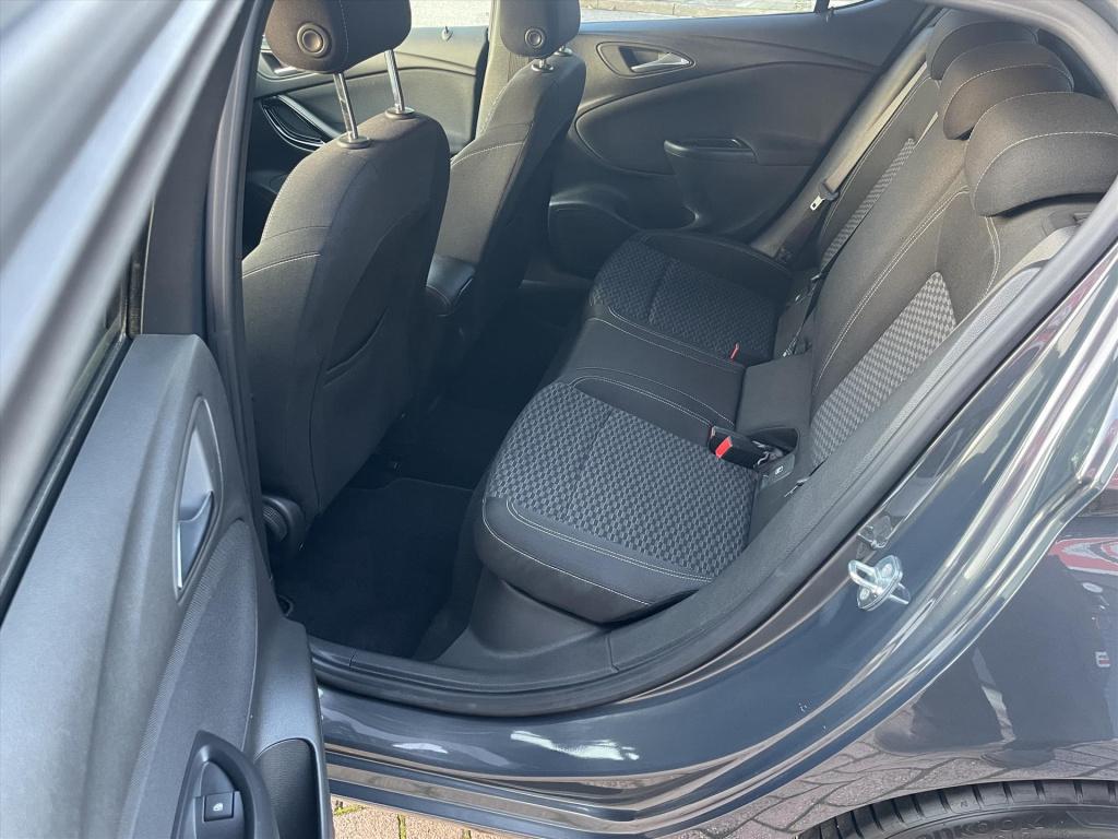 Opel Astra 1.4 turbo 92kw 5d