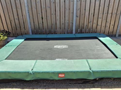 Trampoline