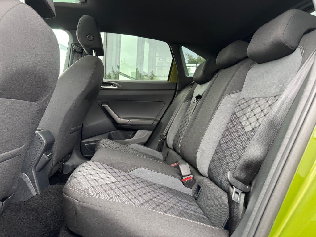 Volkswagen Taigo 1.0 tsi r-line - pano - 1e eigenaar * dsg