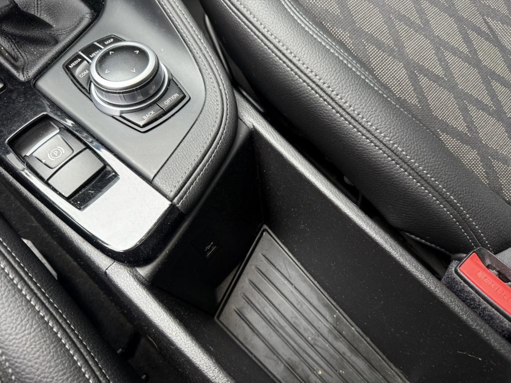 BMW X1 s-drive20i 192pk automaat high executive panoramadak