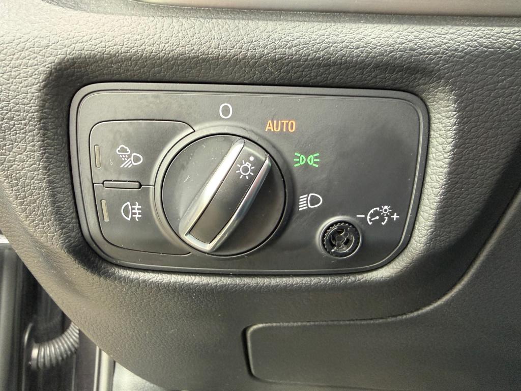 Audi A3 sportback 35 tfsi cod advance sport s line