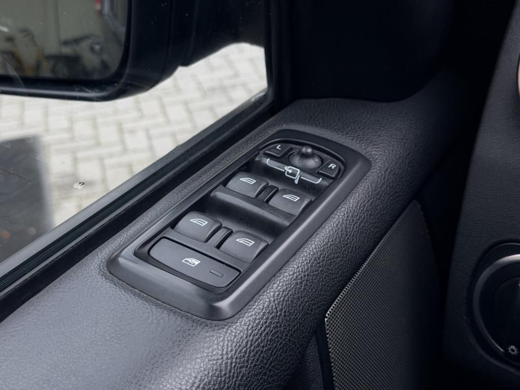 Land Rover Discovery 3.0 tdv6 se | meeneemprijs ex btw incl. nieuwe apk