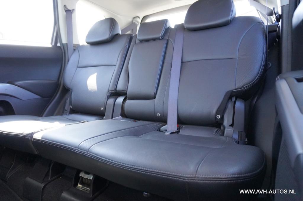 Mitsubishi Outlander 2.2 di-d instyle