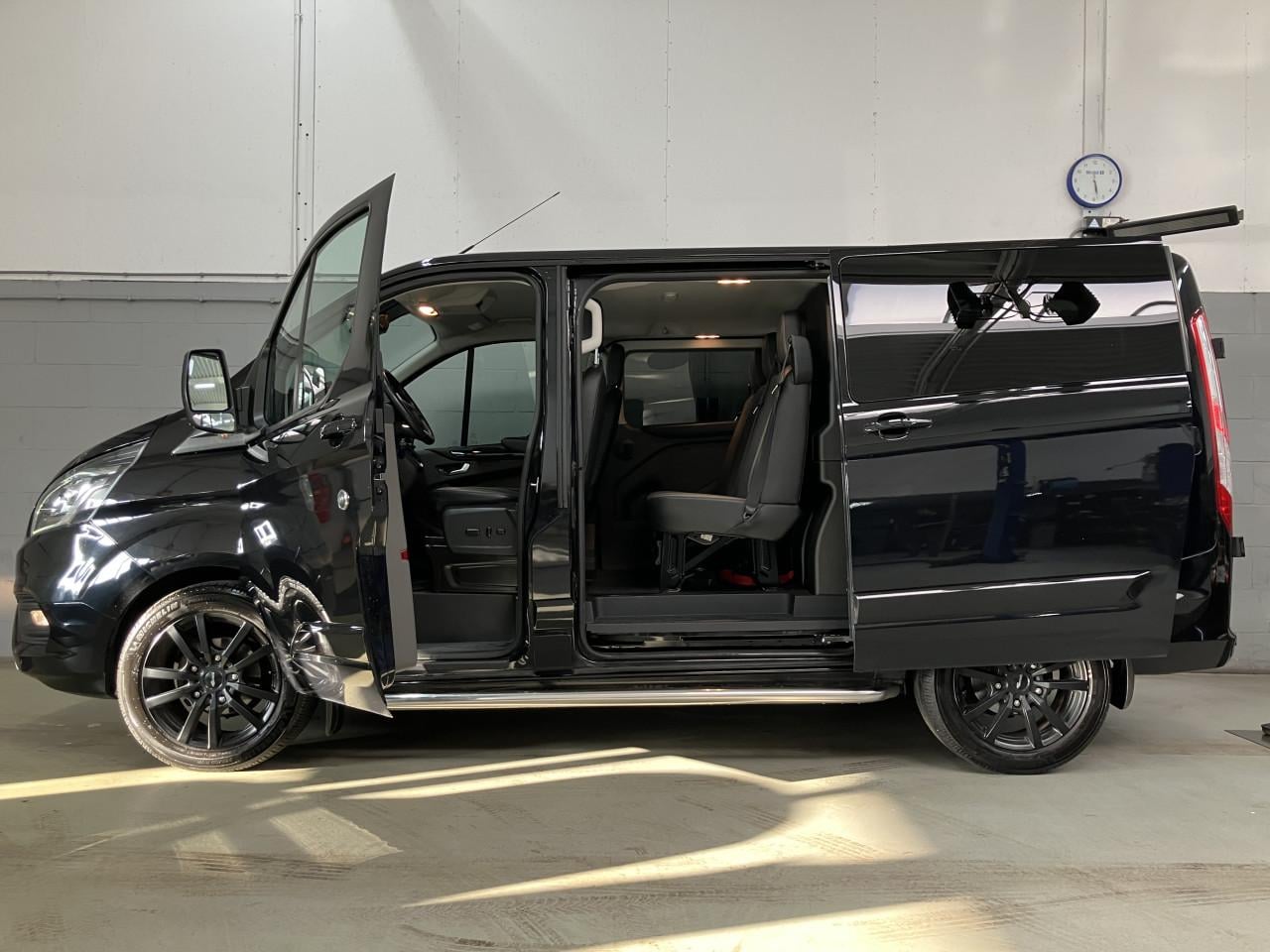 Ford Transit Custom 300 2.0 TDCi L1H1 Limited DC