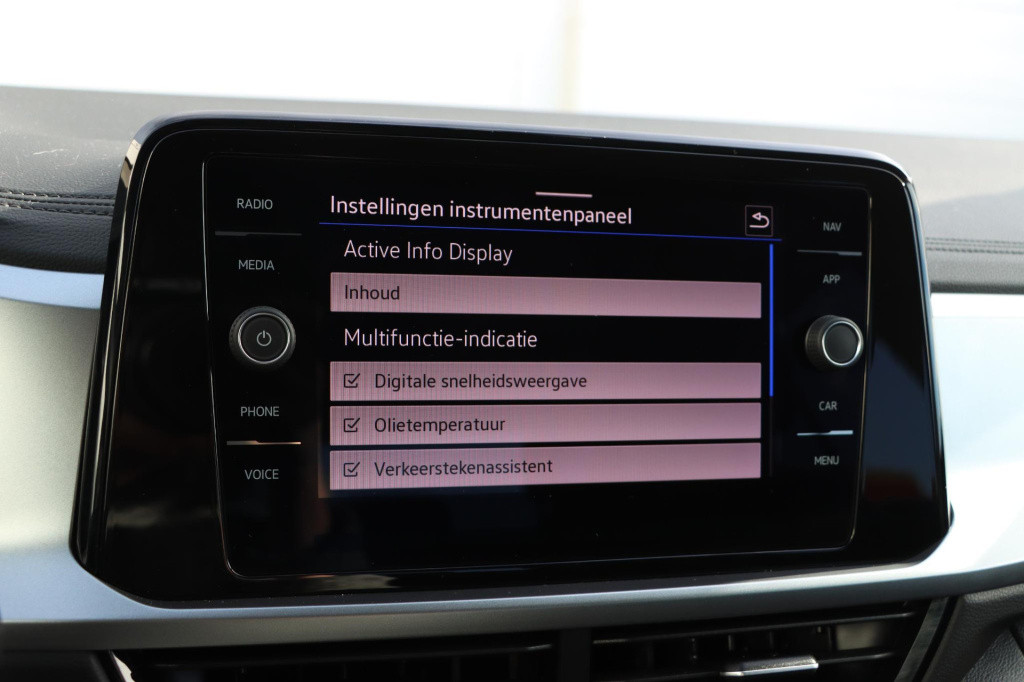 Volkswagen T-roc 1.5 tsi life edition 150pk