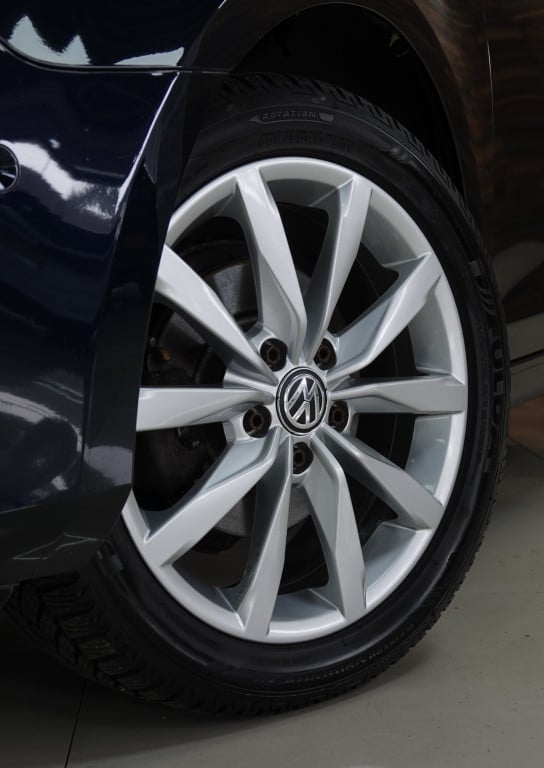 Volkswagen Golf 1.2 tsi highline | pdc | navi | stoelverw. |