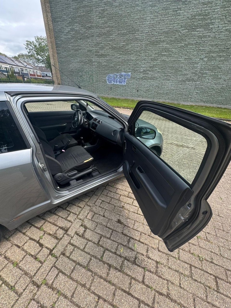 🚗 Te koop: Suzuki Swift uit 2007 – Lelijk maar loyaal 🚗