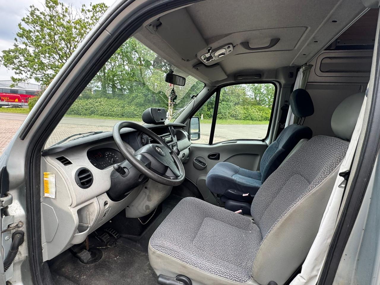 Opel movano 2500 d bj 2006  2250 euro