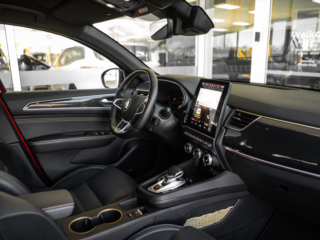 Renault Arkana 1.6 e-tech hybrid 145pk e-tech engineered | automaat | bose 