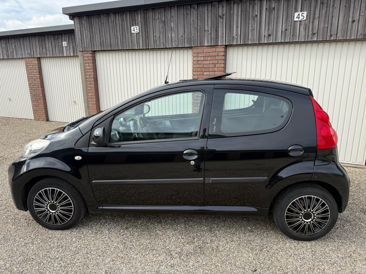 Nette Peugeot 107 1.0 5DR 2010 Open dakje, Airco, Carplay!
