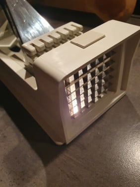 Zeer nette witte vintage brabantia maitre frietsnijder...