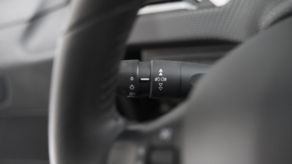Peugeot 2008 puretech 82 signature | camera | apple carplay | parkeersensor