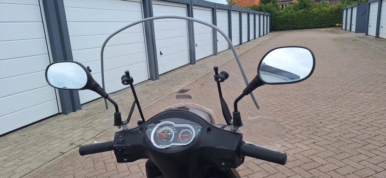 Peugeot tweet scooter nieuwstaat