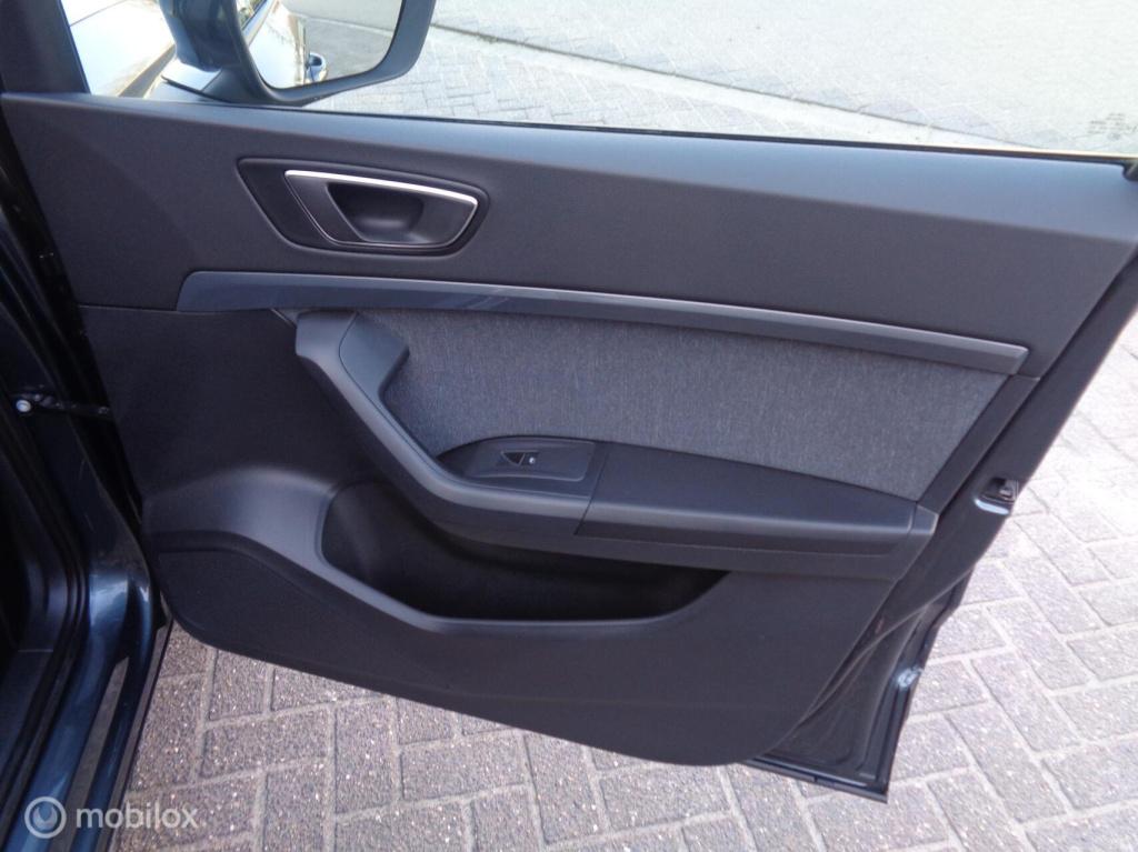 Seat Ateca 1.0 tsi style business intense/airco/led/lm velgen/apple carplay