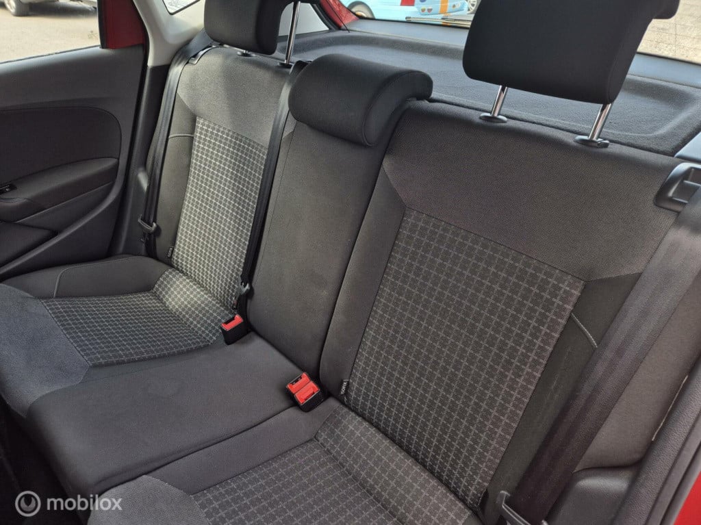 Volkswagen Polo 1.2 tsi comfortline / dealeronderhouden / cruisecontrol / b