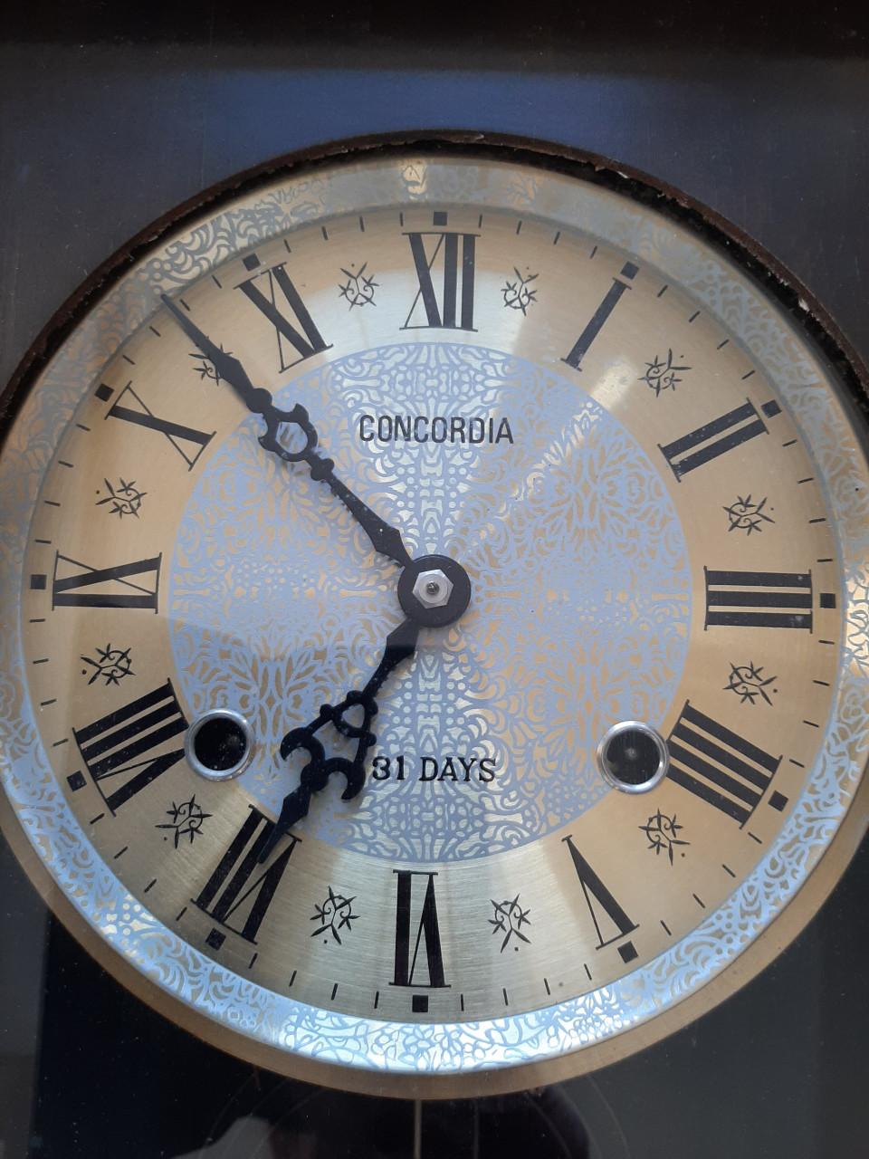 ANTIEKE WANDKLOK - CONCORDIA