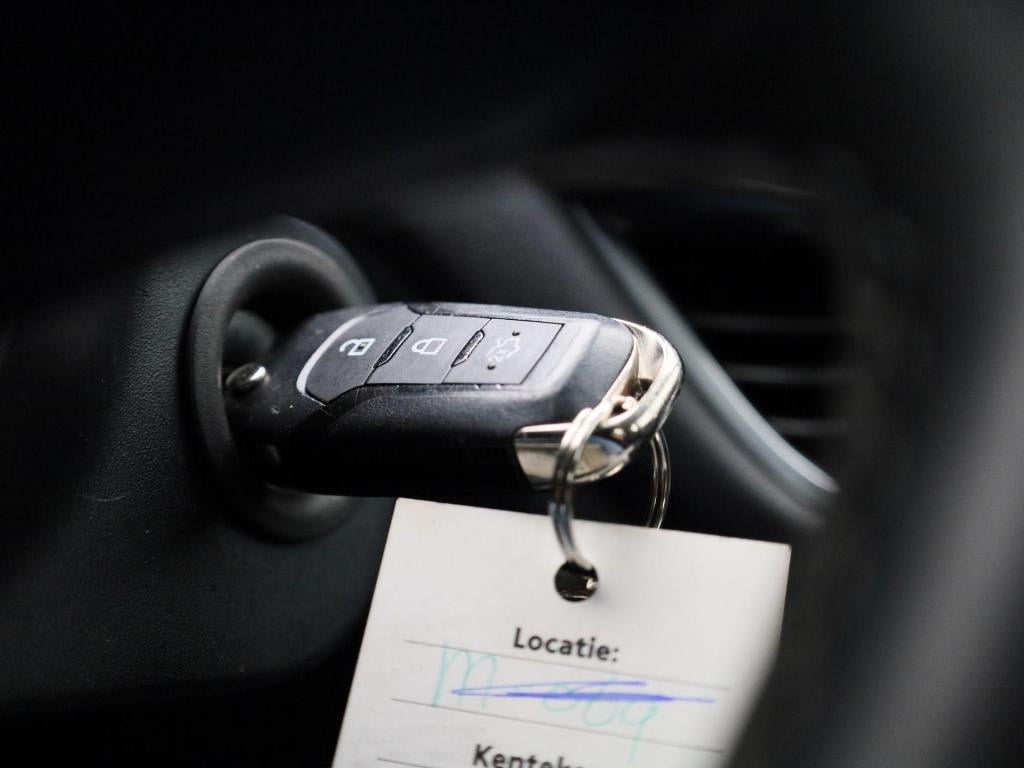 Ford Puma 1.0 ecoboost hybrid titanium x | navigatie | stoel/stuur verwarmi