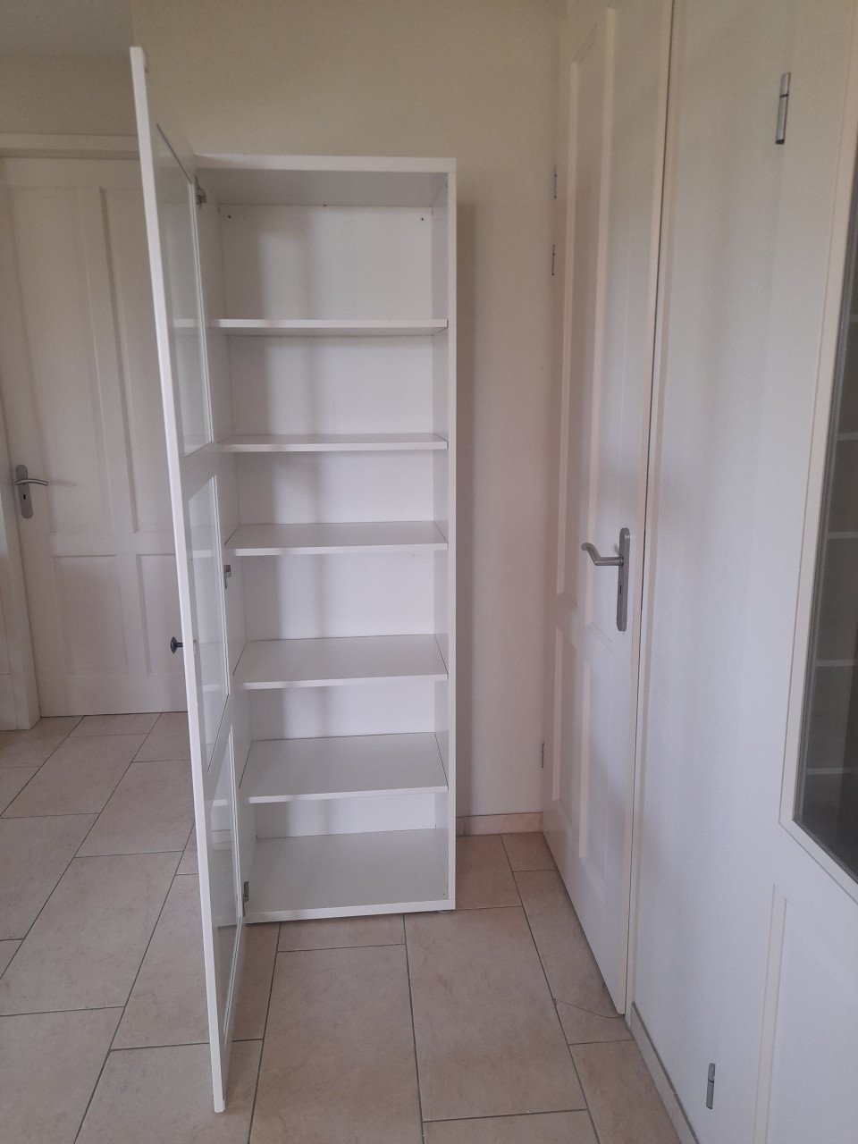 Vitrine kast 42 x 60 x 193H (in goede staat )