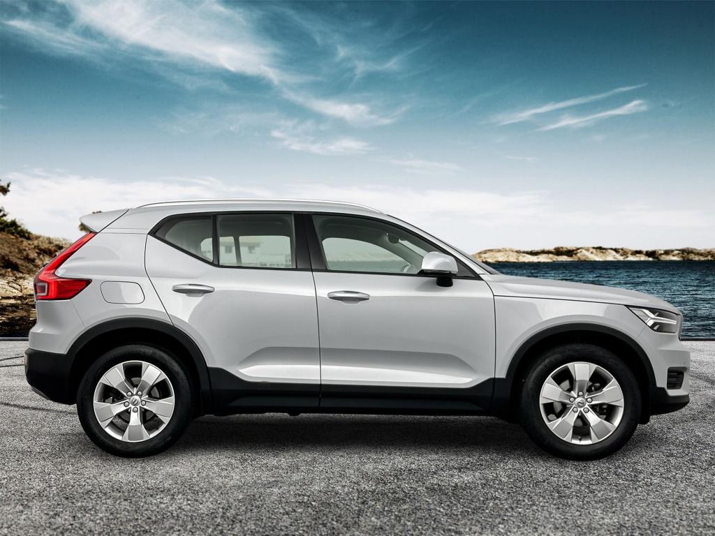 Volvo XC40 t3 163pk aut8 momentum pro| trekhaak| camera| climate| cruise co