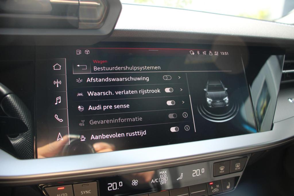 Audi A3 sportback 45 tfsi e s-line - matrix - turbo blauw - dab - virtual c