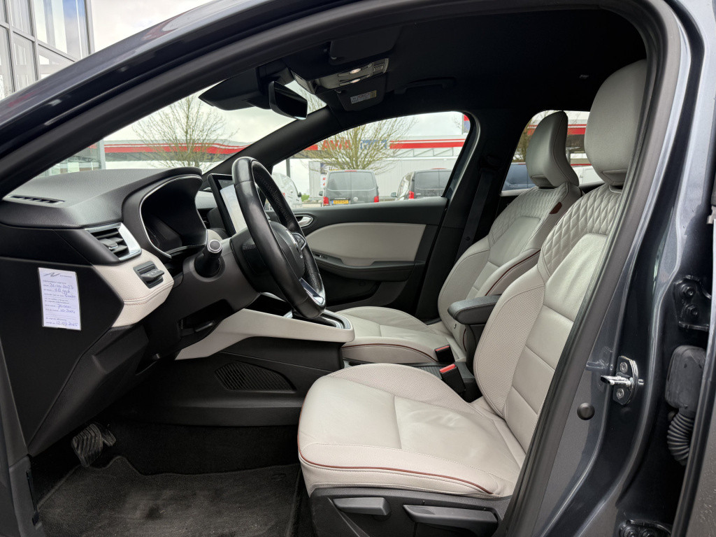 Renault Clio 1.6 e-tech hybrid 140 initiale paris | nl-auto | dealer ond. |