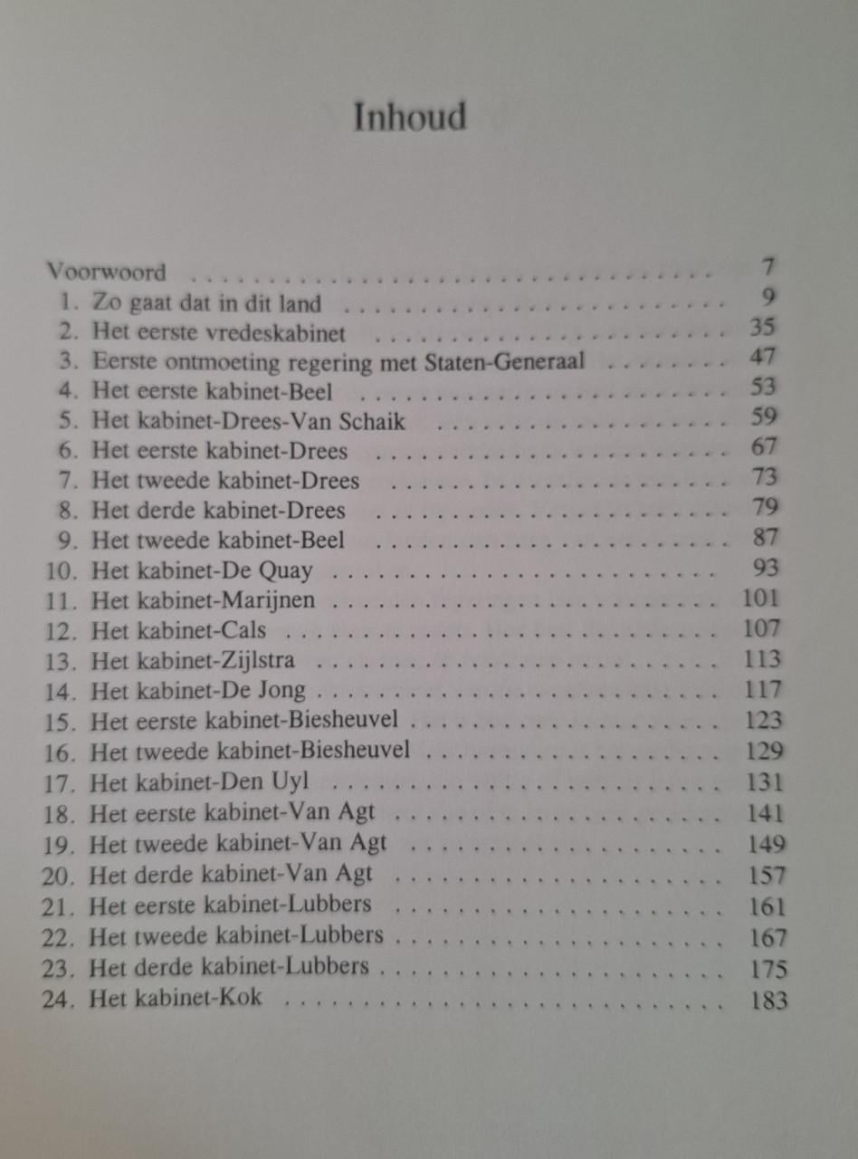 Van Drees tot Kok, een halve eeuw regeren,  door Dick Houwaart