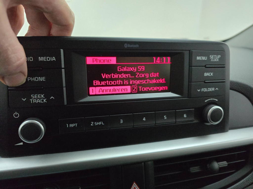 Kia Picanto occasion dealer auto met sportvelgen en bluetooth audio | tweed