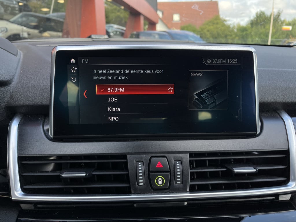 BMW 2-serie active tourer 220i high executive | head-up | navi | camera | l