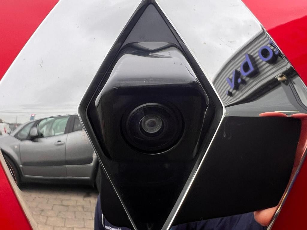 Renault Captur 1.3 tce 140 aut, intens met vele opties, camera, zelf sturen