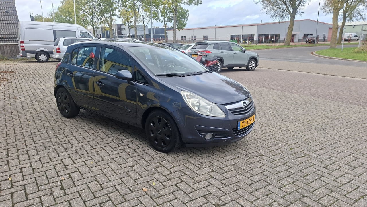 Opel Corsa 1.4-16V Enjoy 5deurs bj:2007 airco apk 9-2026