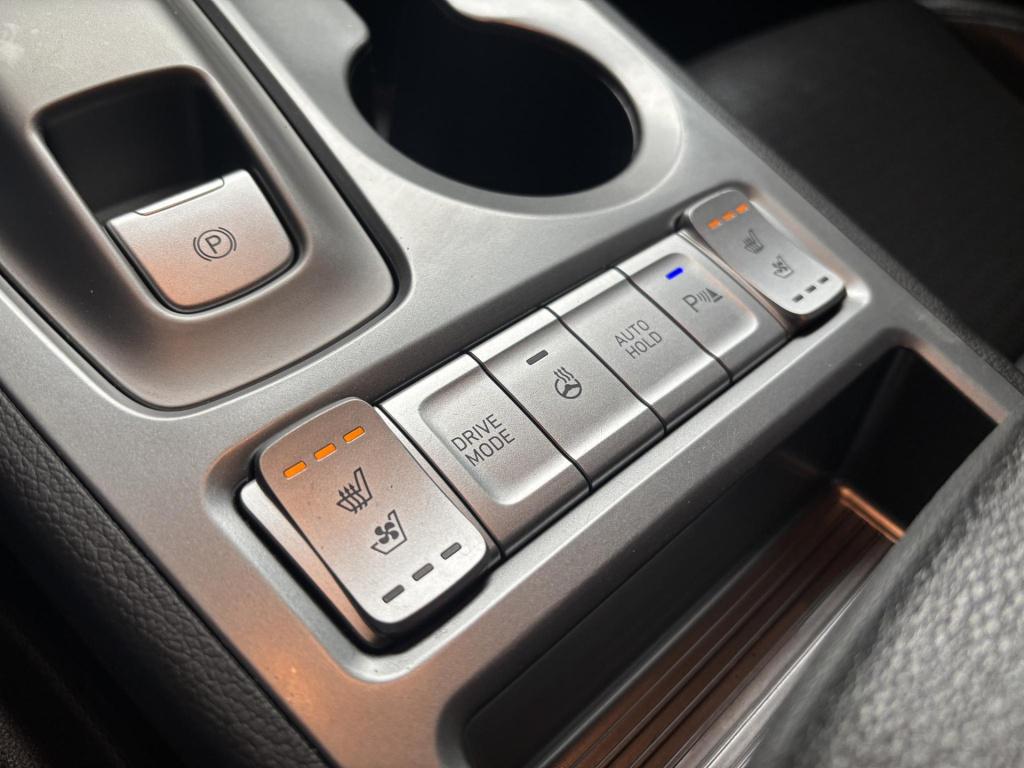 Hyundai Kona ev premium 64 kwh soh 95%