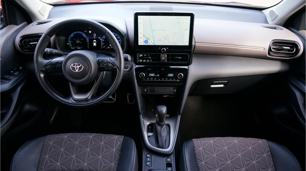 Toyota Yaris Cross 1.5 hybrid 130 executive rijklaar incl garantie