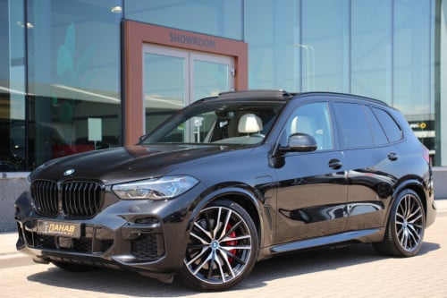 BMW X5 xdrive45e high executive m-sport | pano | luchtvering | 360 camera |