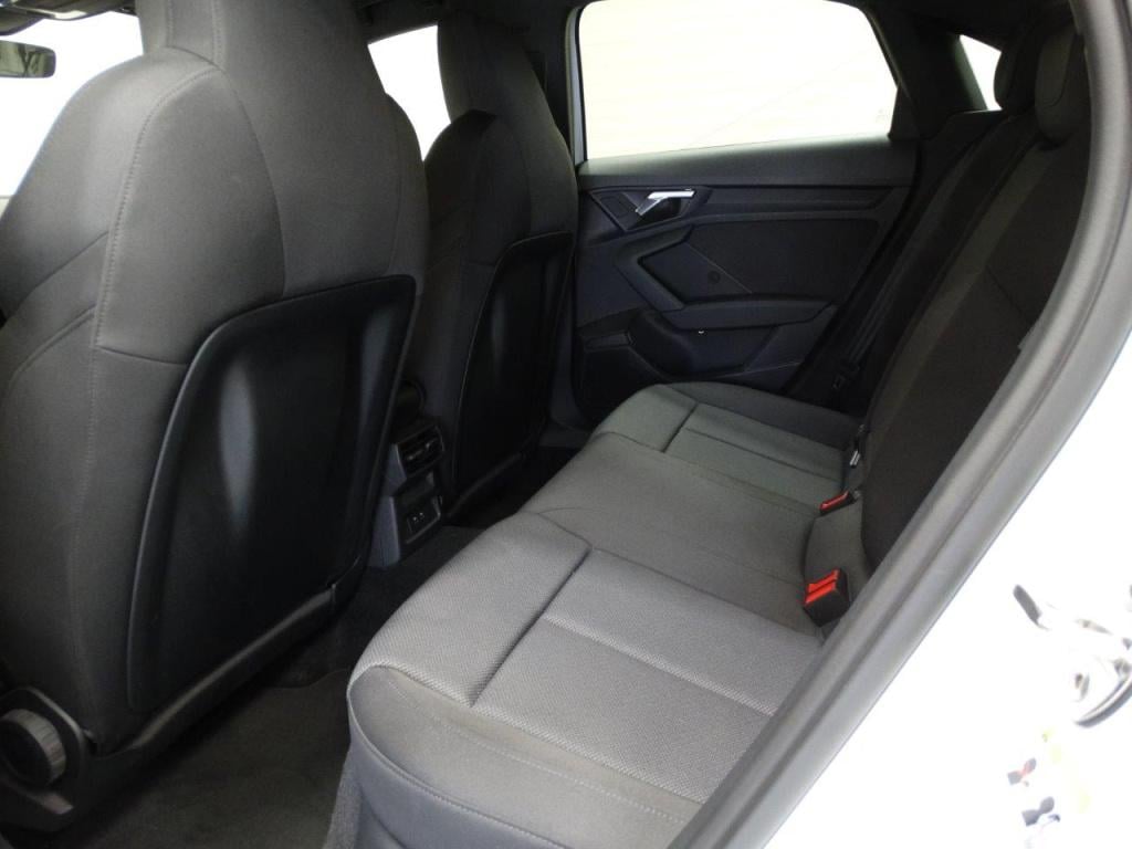 Audi A3 35 tfsi 150pk s tronic s line edition