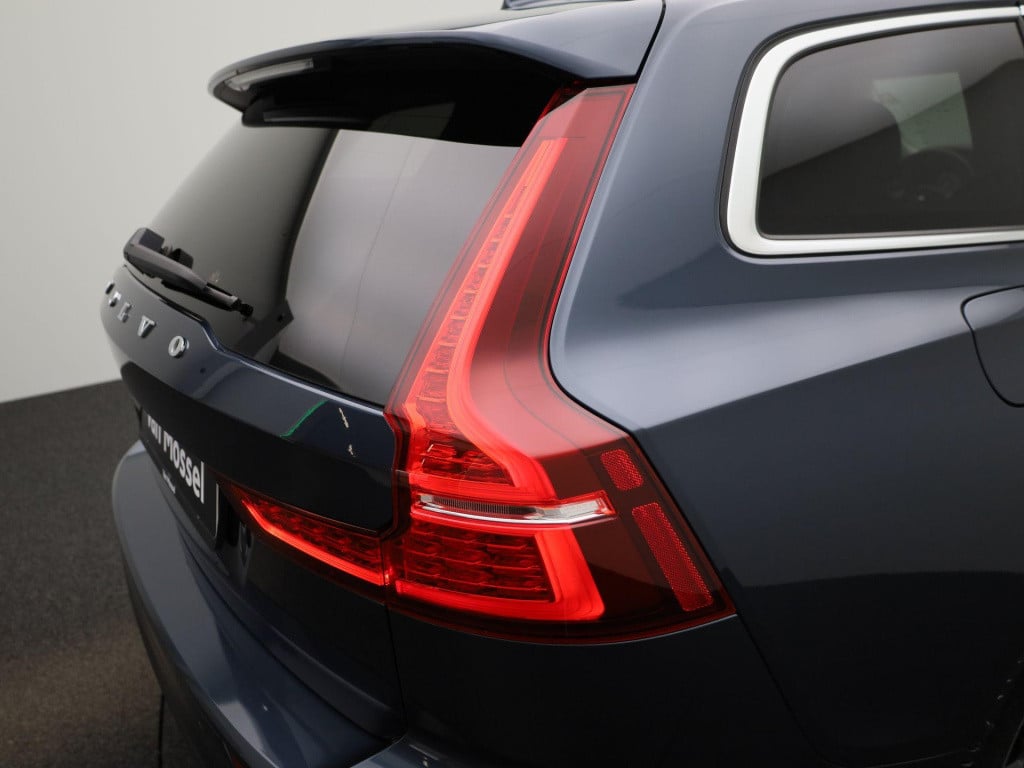 Volvo V60 2.0 t6 recharge awd inscription | automaat | lmv | trekhaak | led