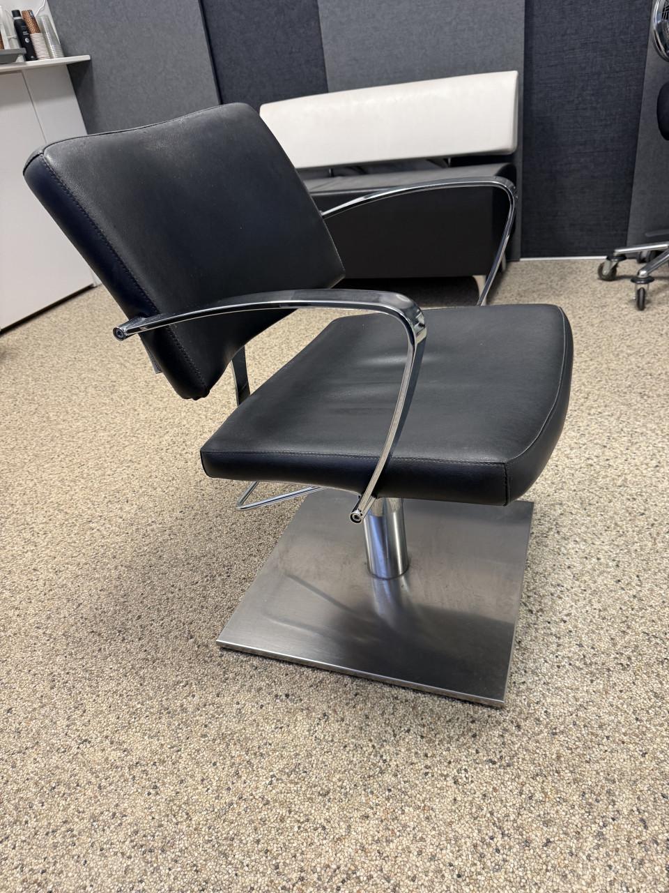 Complete kappersset van Salon Ambiance voor inrichten kleine salon