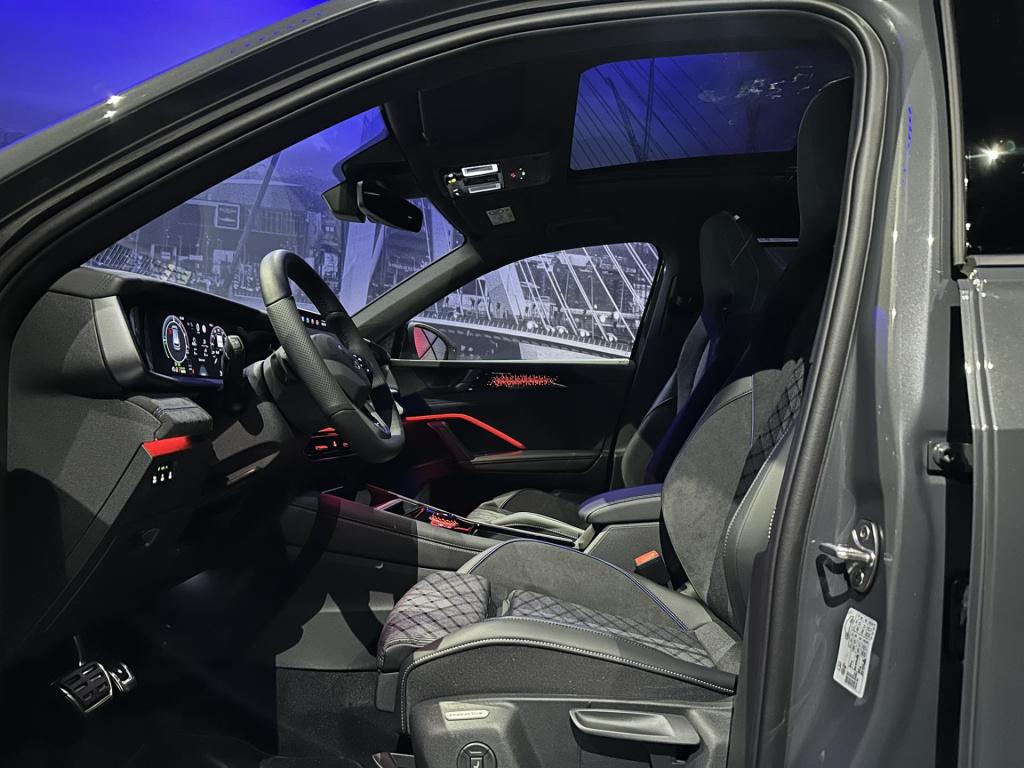 Volkswagen Tayron 1.5 ehybrid r-line edition *pano*keyless*blackstyle*