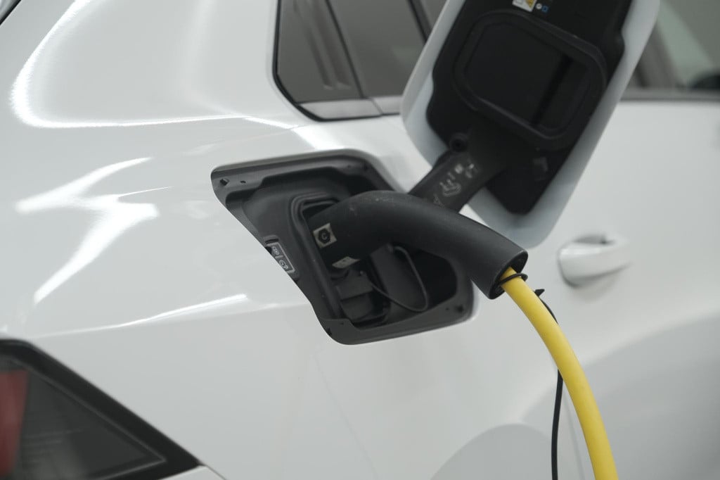 Opel Astra electric 54 kwh gs ultimate | elektrisch panoramdak | 360 camera