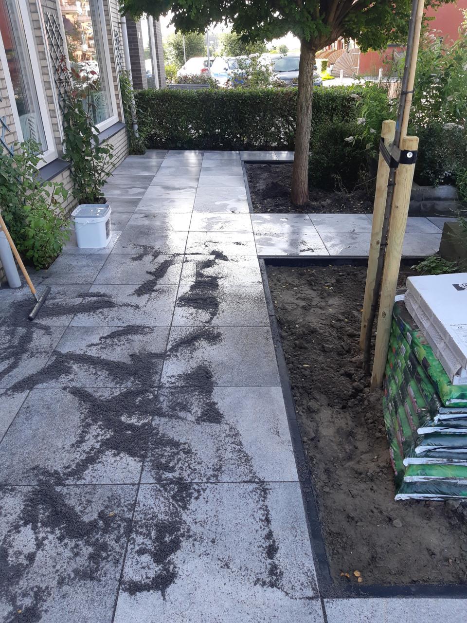 Grond, Groen & Straatwerk.