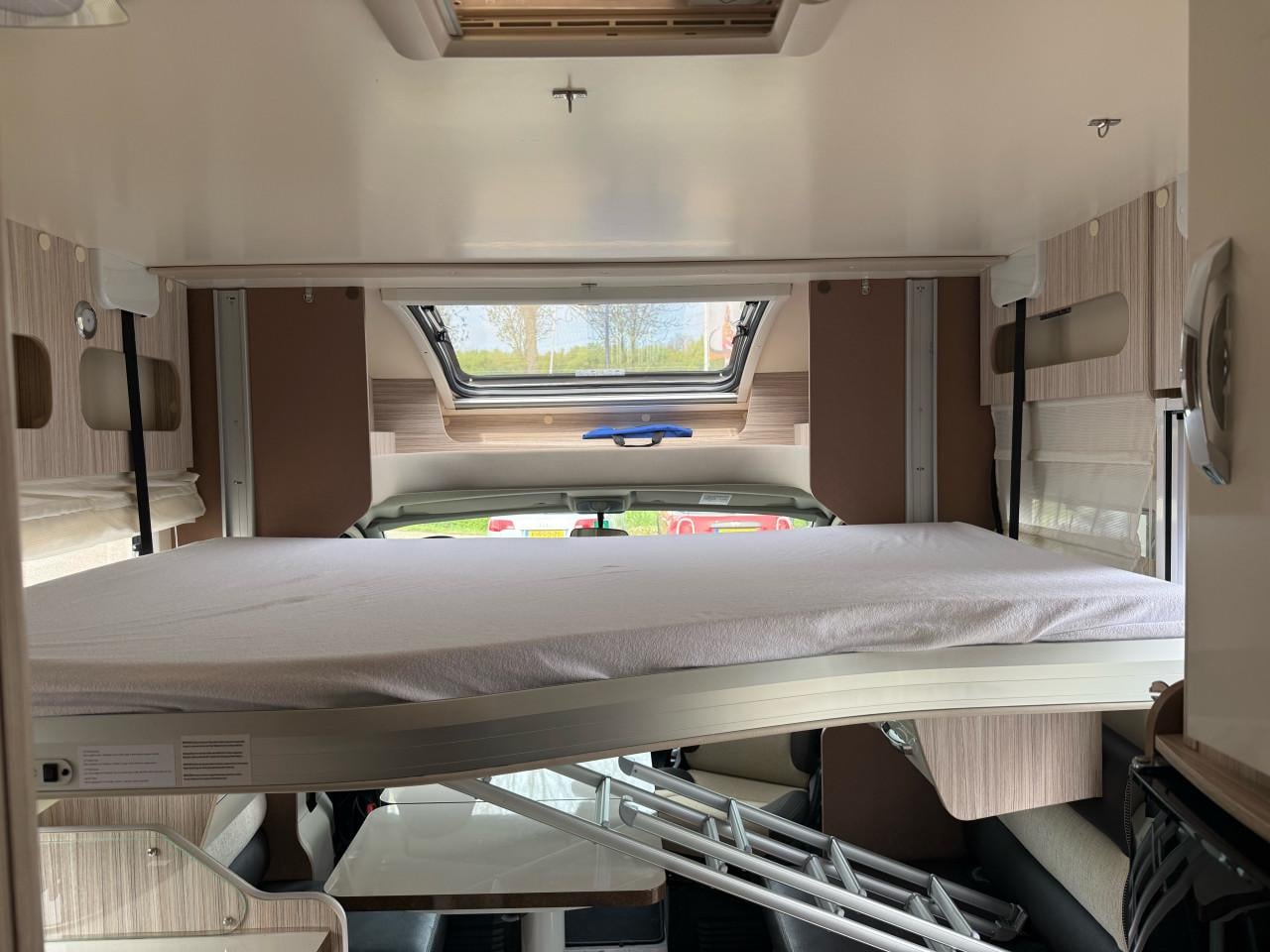 Elanagh T-Loft 532 - Camper 160PK Automaat €59.915 ex BTW