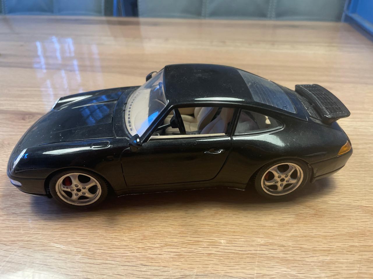 Burago Porsche Carrera 911 (1993)