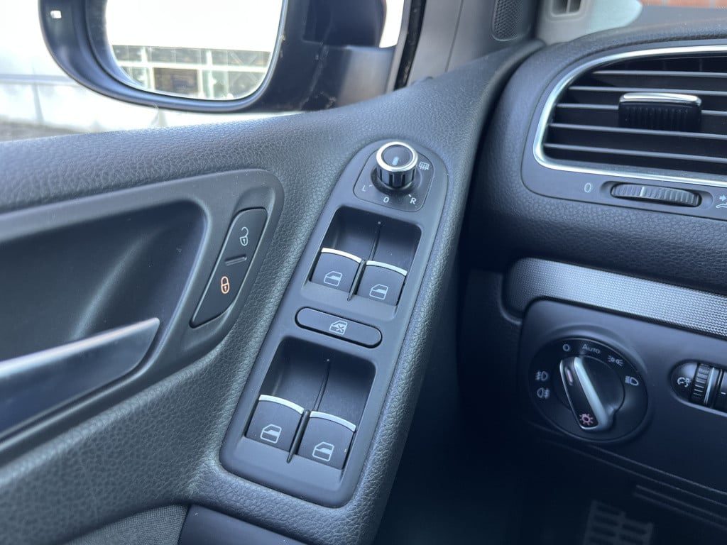 Volkswagen Golf 1.2 tsi style 5 drs clima navi 92 dkm