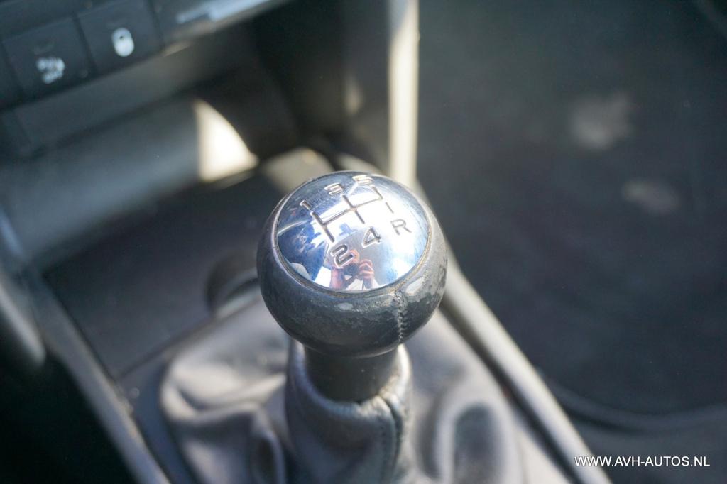 Peugeot 207 1.4-16v xr