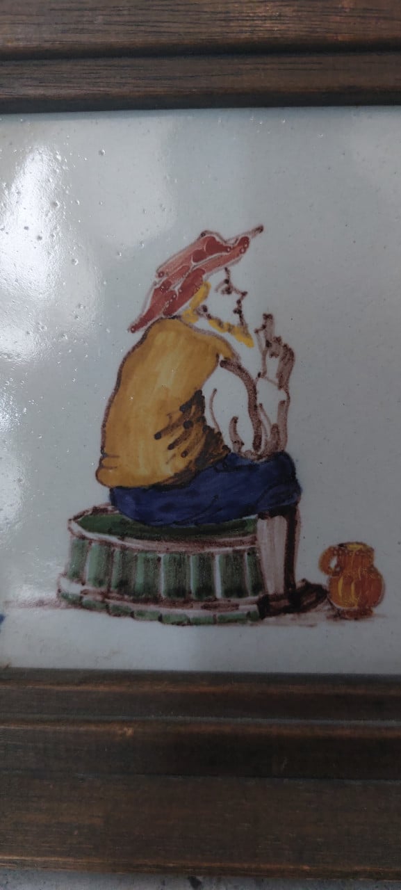 Oud stenen tegeltje met lijst