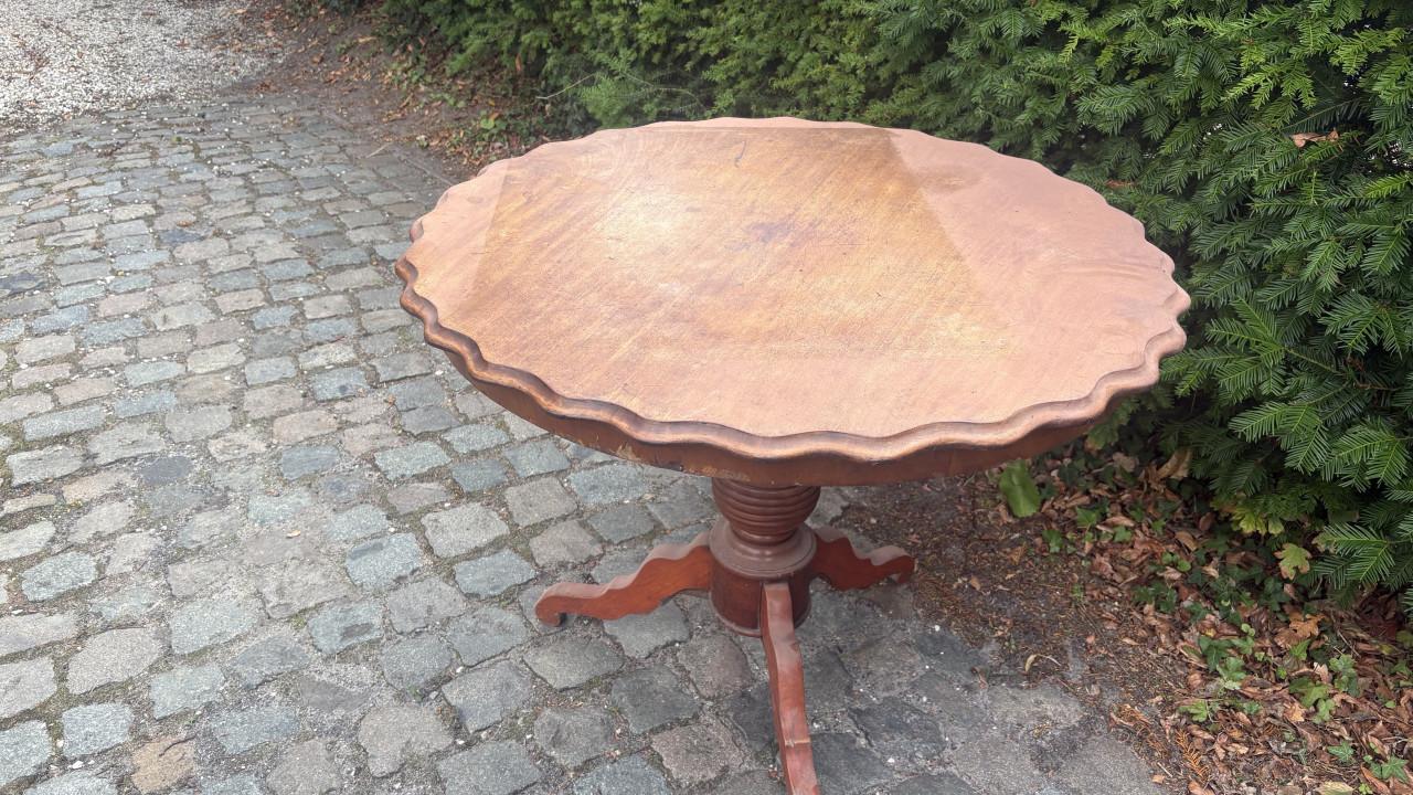 Antiek tafelrje