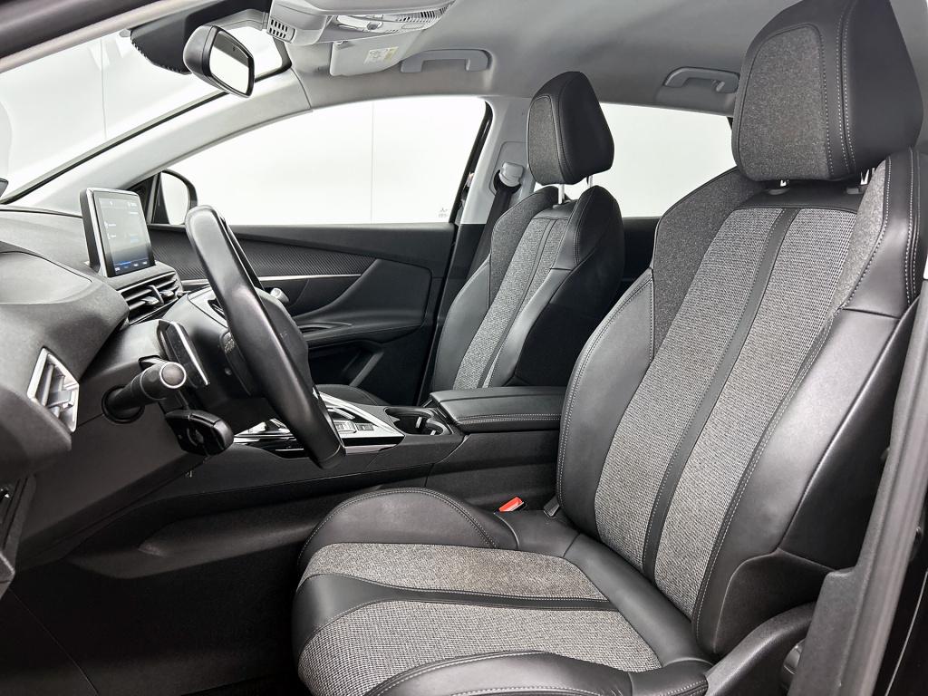 Peugeot 3008 1.2 puretech allure limited automaat | navigatie | grip contro